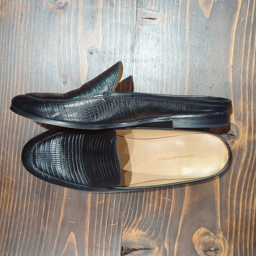 Banana Republic Mule Back size 8 Black Flats/Slides
